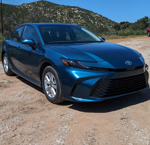 2025 Toyota Camry Xle Hybrid (petrol And Electric) Awd